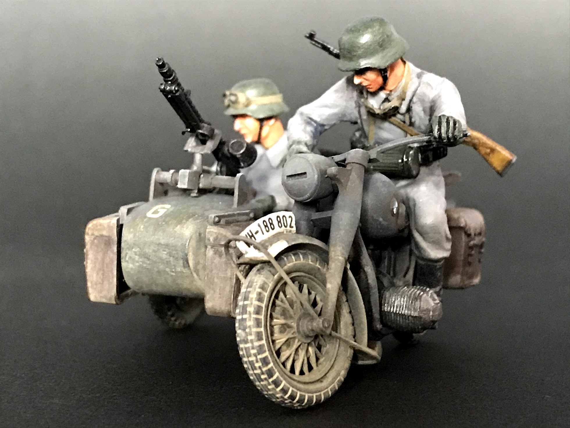 B.M.W.R75